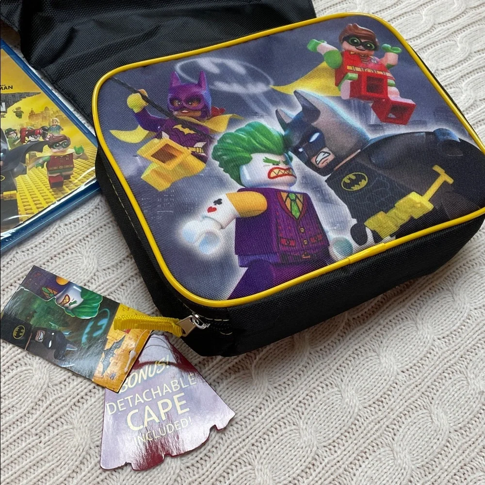 New Lego Batman Movie Blu-Ray and DVD lunchbox removable cape 2017 Warner Bros